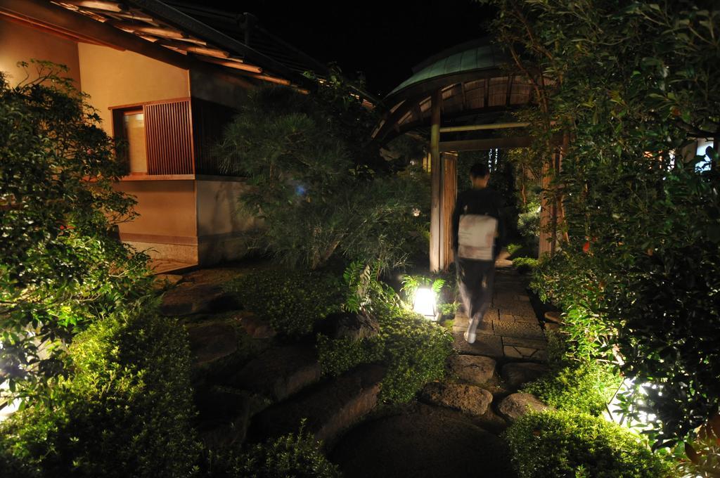 Готель Atamisekitei Annex Sakuragaokasaryo Атамі Екстер'єр фото